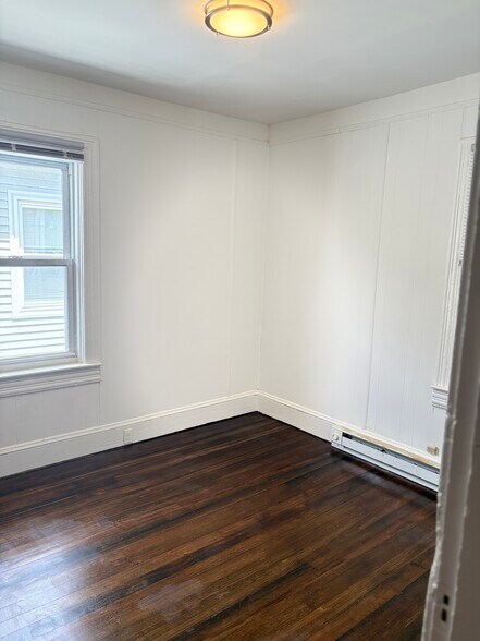 Building Photo - 71 Ayrault St
