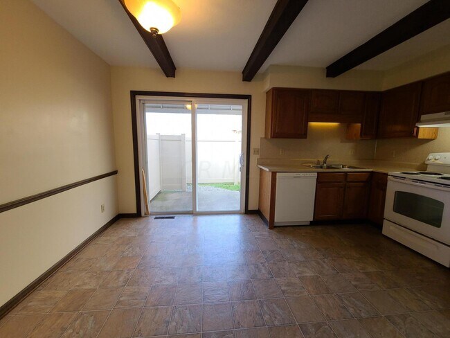 Building Photo - 5013 Godown Rd