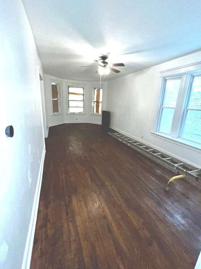 Building Photo - 6432 S Peoria St