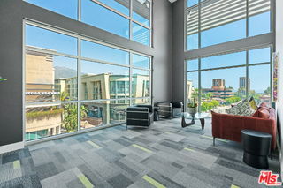 Building Photo - 325 N 1st St