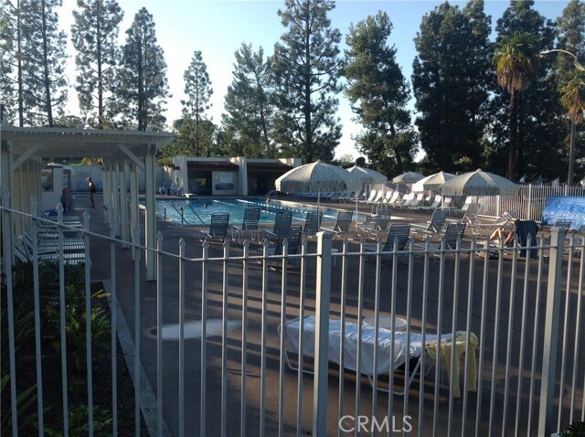 Building Photo - 2014 Via Mariposa W