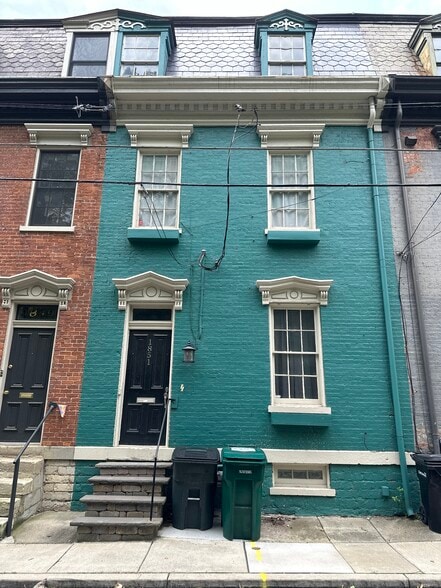 Building Photo - 1851 Walker St
