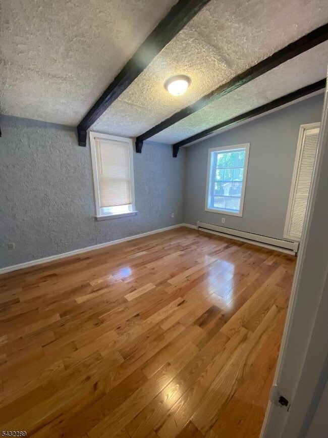 Building Photo - 17 Walnut Terrace
