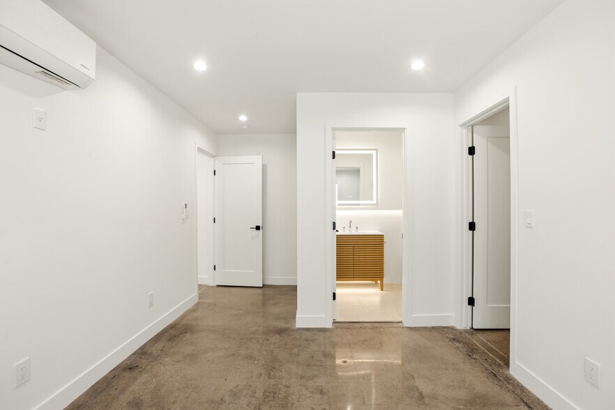 Primary Bedroom - 7314 Fallbrook Ave