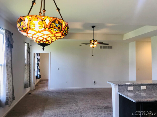 Building Photo - 8389 Ardmoor Dr