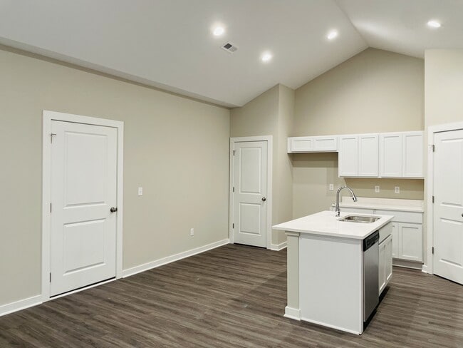 Building Photo - 12051 W Fontana St