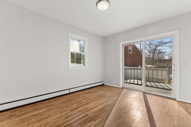 Building Photo - 45 Pamela Ln