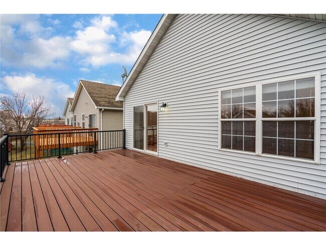 Building Photo - 917 Lindsey Ln