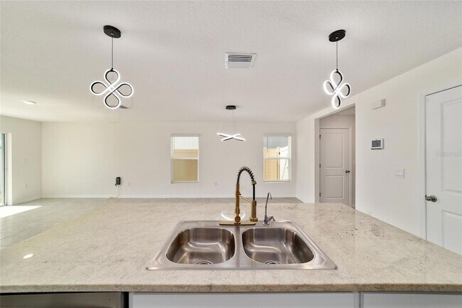 Building Photo - 8741 SW 45th Ct