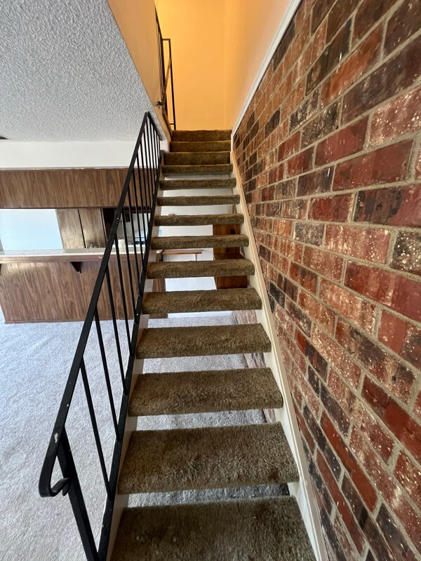 Building Photo - 4722 Greenholme Dr