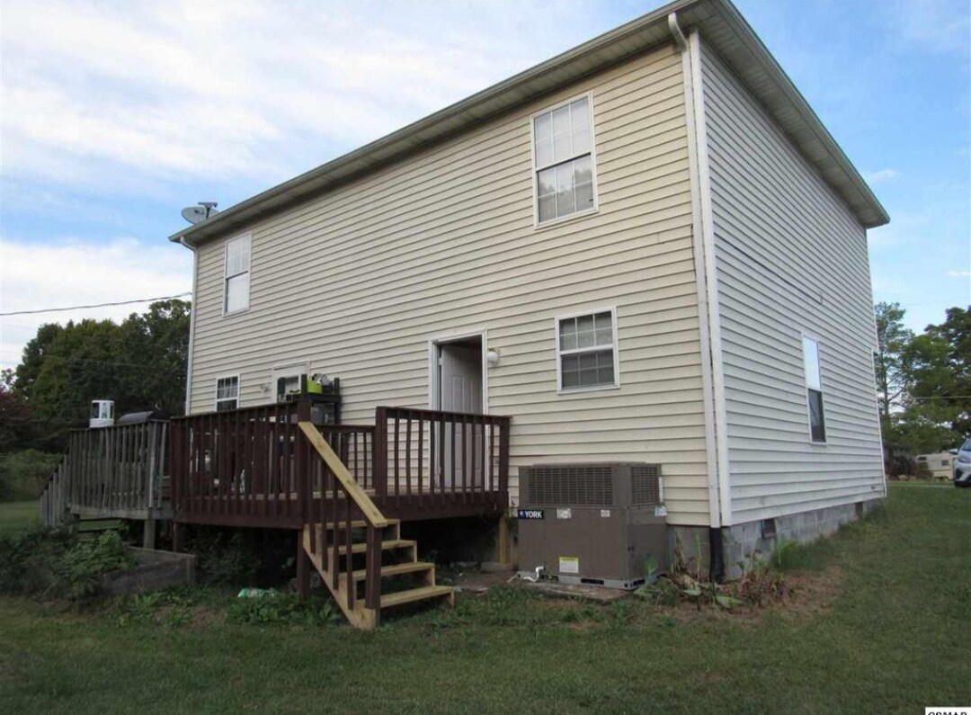 Building Photo - 1029 Bluebird Ln