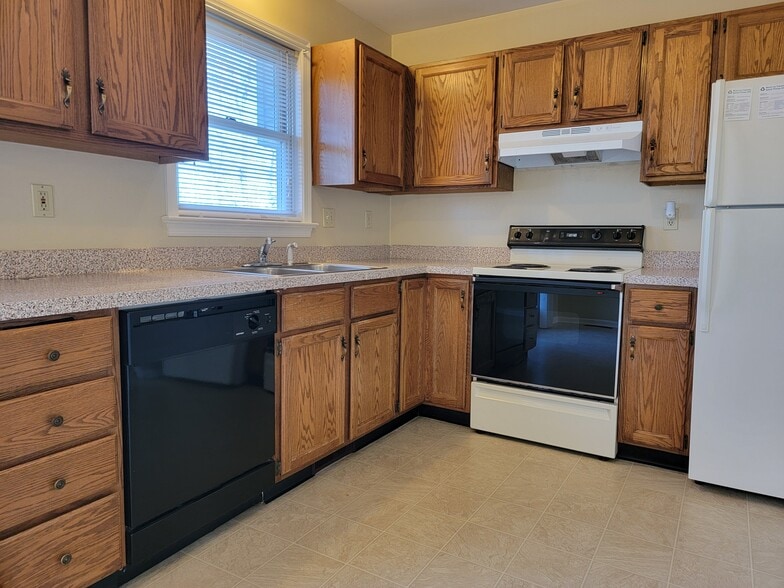 Building Photo - 46 Ironstone Dr