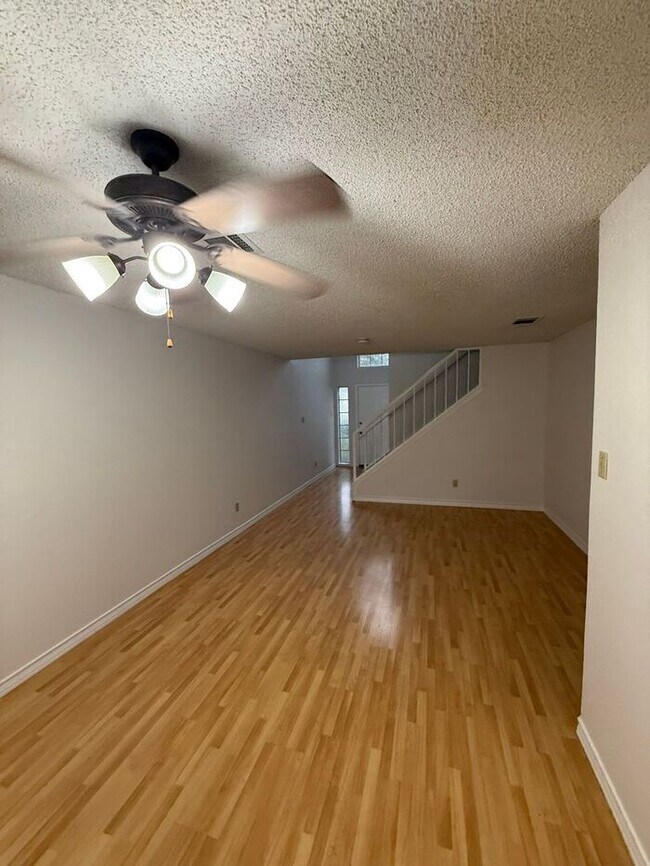 Building Photo - Spacious 3BR Austin Home with Fireplace & ...