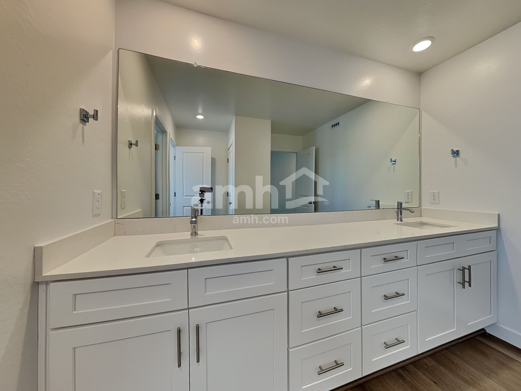 Building Photo - 20177 W Thomas Rd