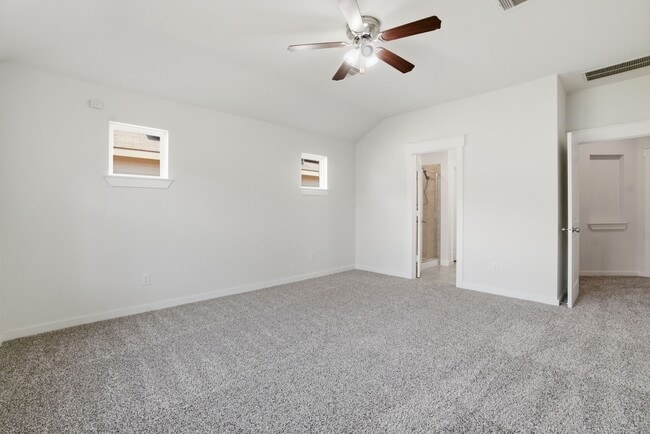 Building Photo - 40477 Mostyn Lake Dr