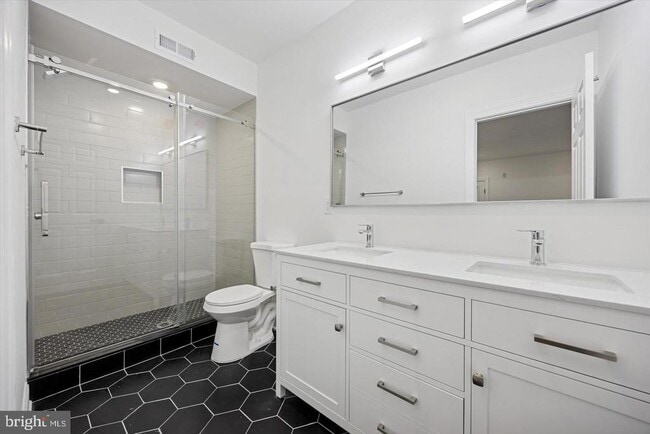 Building Photo - 838 S 51st St