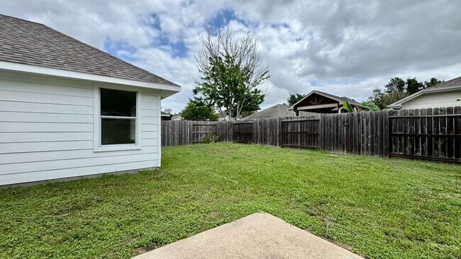 Building Photo - 7510 Golden Thistle Ln