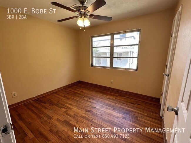 Building Photo - 1000 E Bobe St