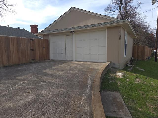 Building Photo - 1135 Holly Glen Cir