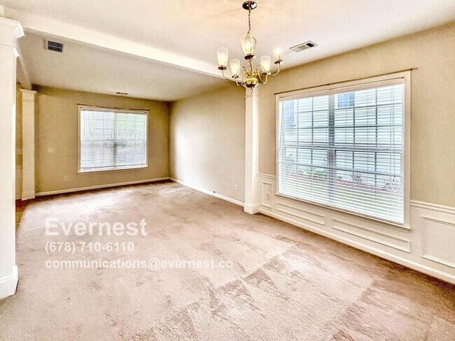 Building Photo - Comfortable 3-Bedroom Home with Prime Loca...