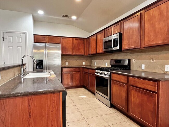 Building Photo - 9500 Castle Pines Dr