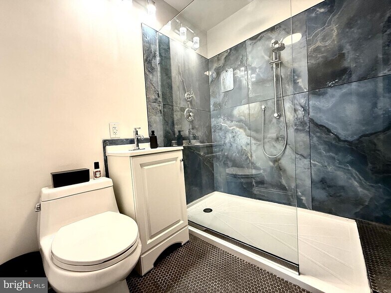 Building Photo - 5020 W Brigantine Ct