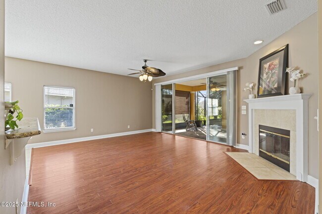 Building Photo - 3370 Turkey Creek Dr