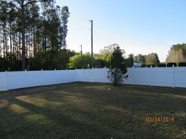 Building Photo - 104 Belclare Way