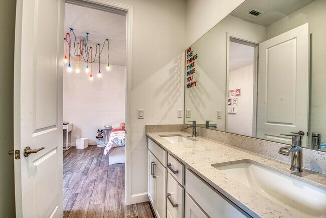 Building Photo - 1463 Heron Nook Rd