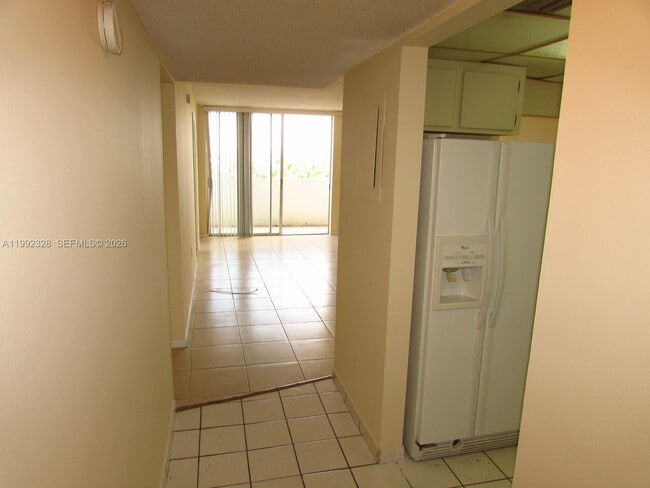 Building Photo - 10090 NW 80th Ct