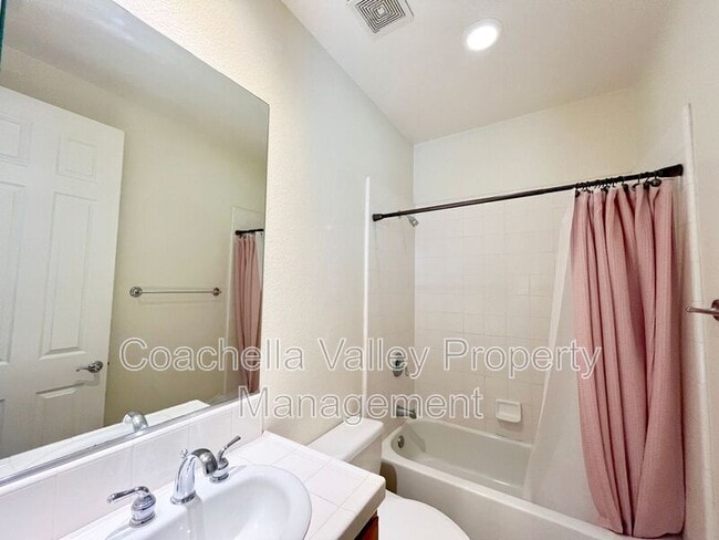 Building Photo - 43341 Parkway Esplanade W