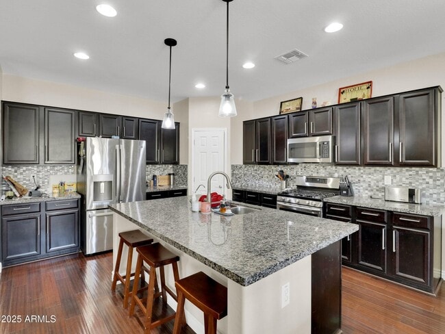 Building Photo - 1866 E Ravenswood Dr