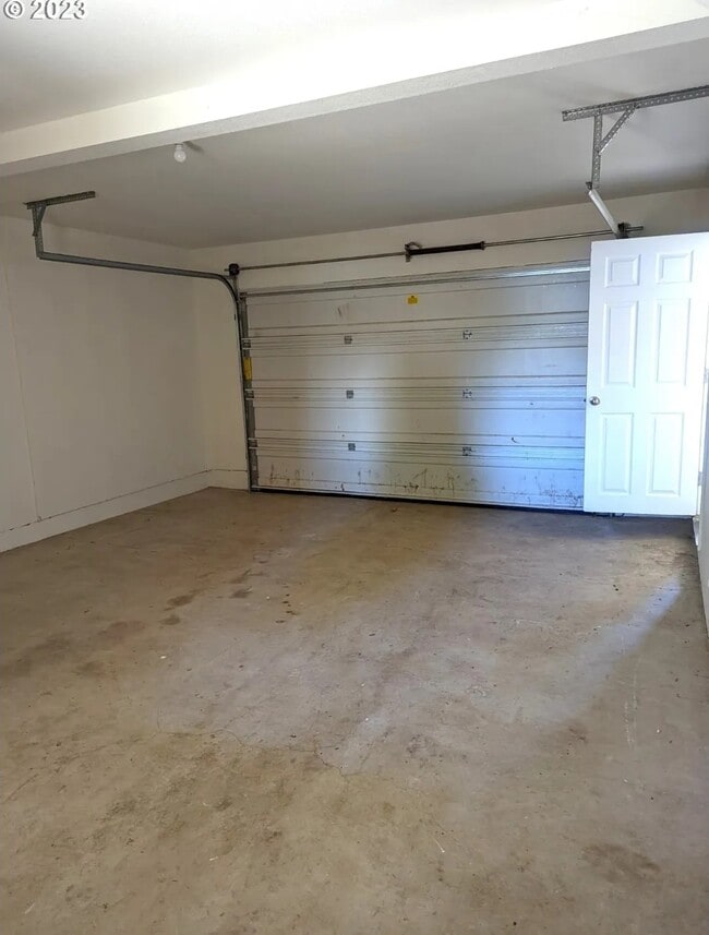 Building Photo - 436 Norway St NE