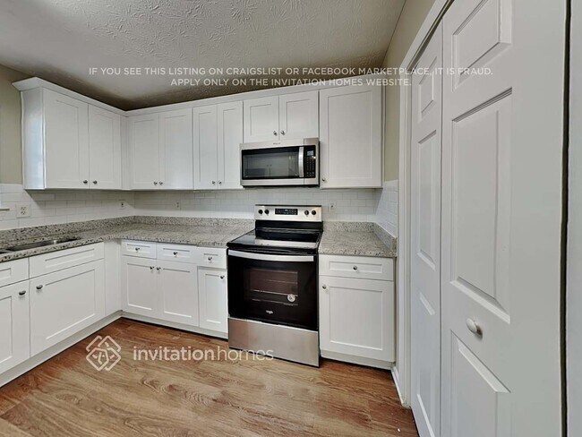 Building Photo - 2327 Smallwood Rd