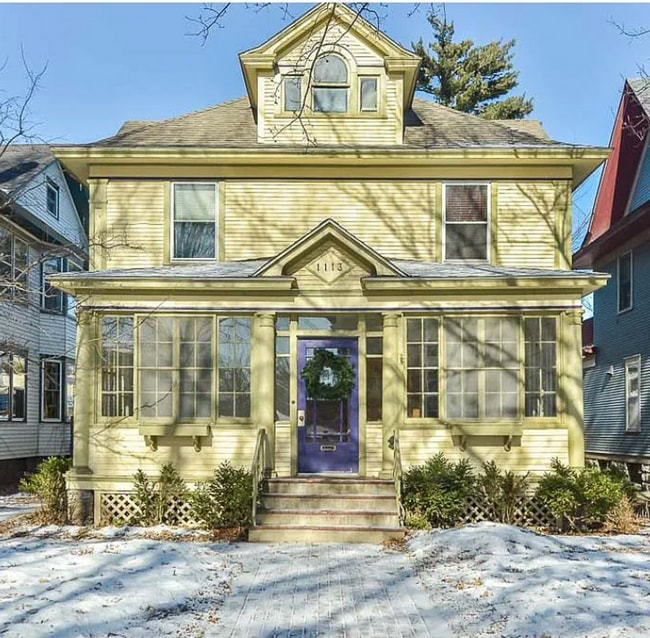 Building Photo - This Amazing 4BR/2 BA Home on Summit Hill ...