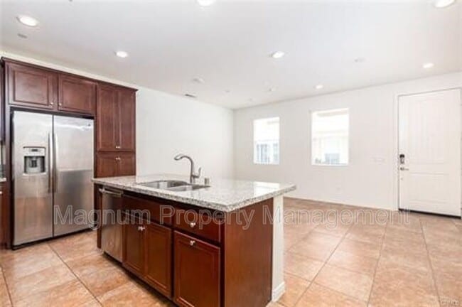 Building Photo - 40347 Calle Real