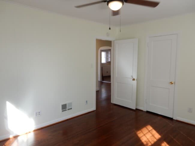 Building Photo - 3 BR home, convenient to Downtown Vinton!