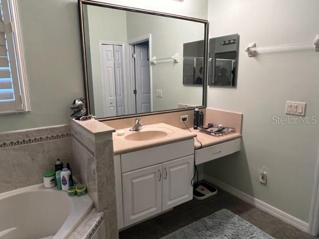 Building Photo - 2427 Caledonian St