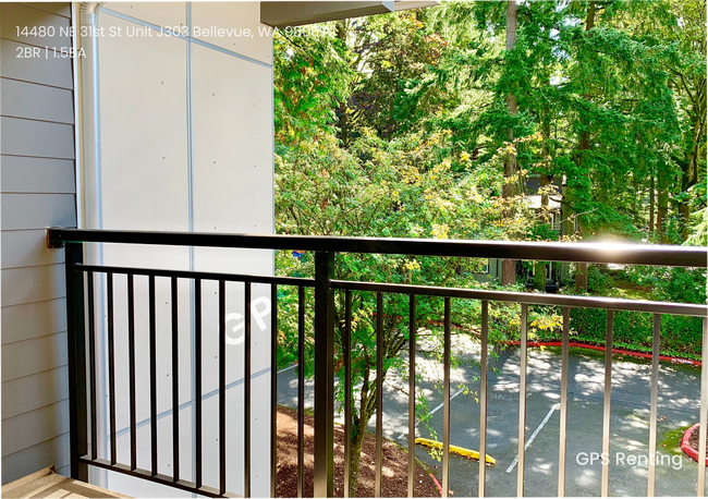 Building Photo - Just Steps from Microsoft – Spacious 2 Bed...