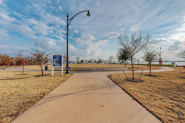 Building Photo - 7524 Redondo Dr
