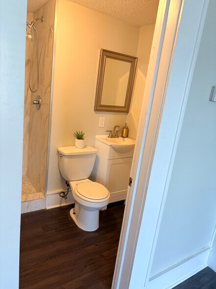 Building Photo - 2720 Ensley 5 Points W Ave