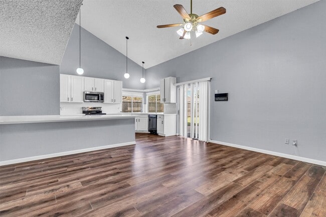 Building Photo - 3407 Pecan Point Dr