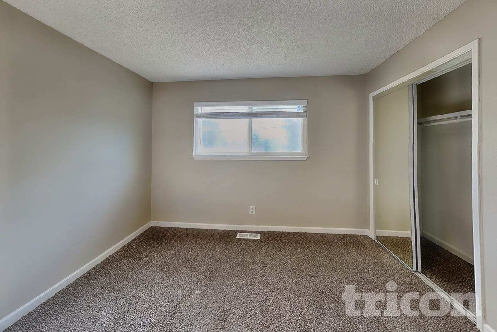 Building Photo - 3445 Kings Row