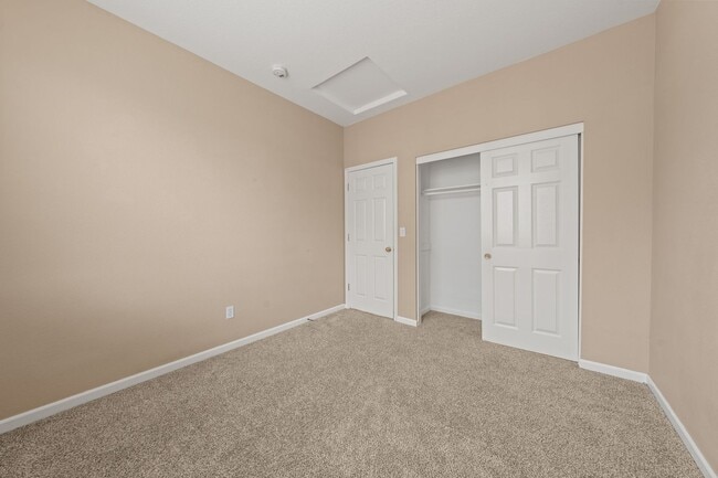 Building Photo - 10228 Pedra Do Sol Way