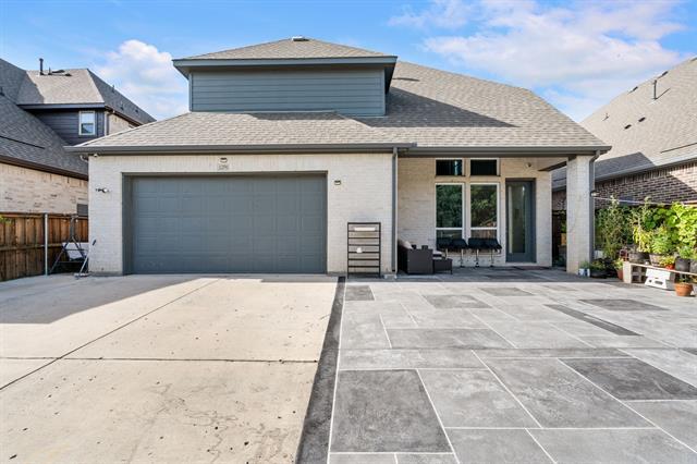 Building Photo - 12591 Royal Oaks Ln