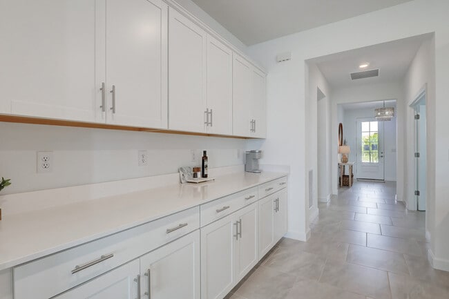 Building Photo - 18315 Ridgeline Dr