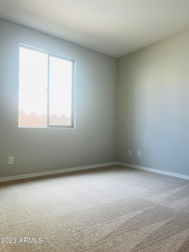 Building Photo - 1561 Sabel Ct