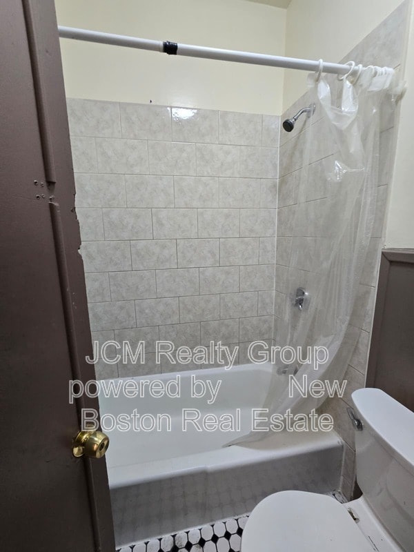 Building Photo - 185 Green St