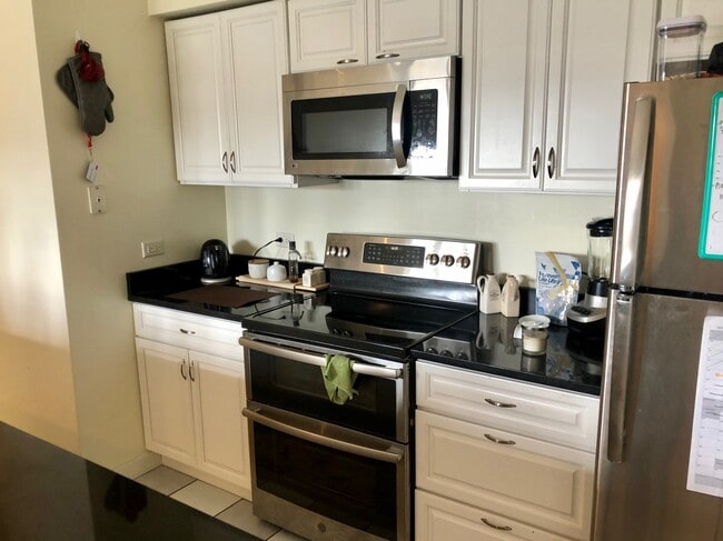 Primary Photo - 534 Commonwealth Ave