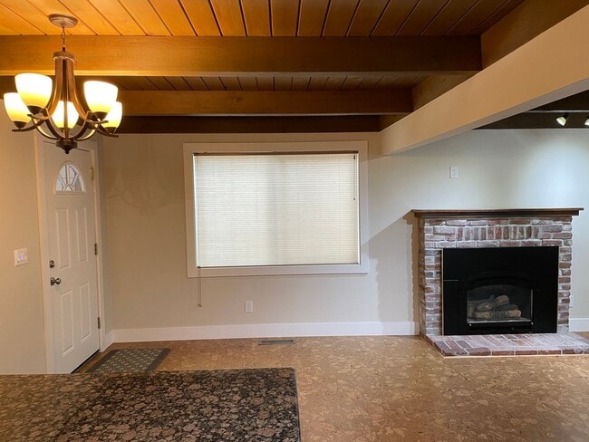 Building Photo - Gardner Mountain Gem - Just Steps from Miles and Miles of Trails